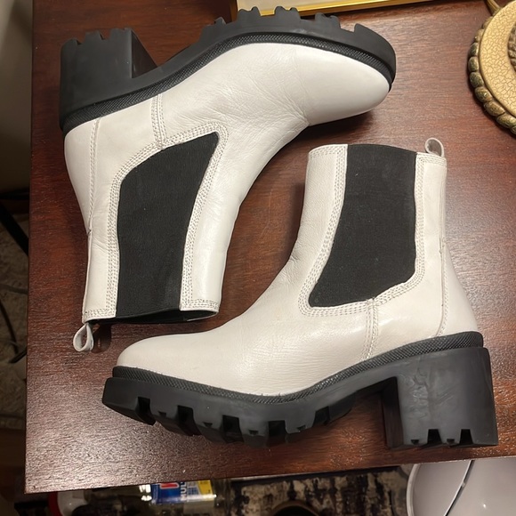 Enjoiya Dana White Leather Heeled Ankle Boots size 6.5 US 37 EUC - Picture 7 of 14